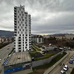 1Br Modern Condo Near The University